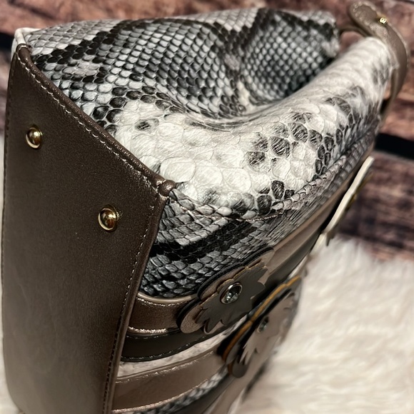 Carlos Falchi bag - Picture 4 of 13